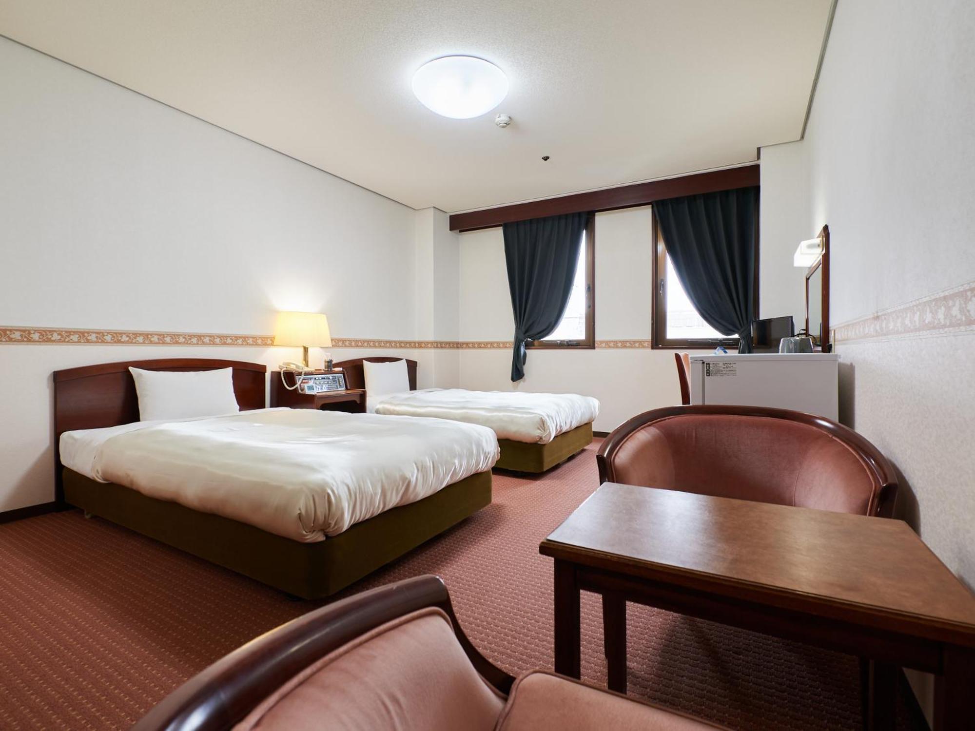 Ecohotel Toyama Station Extérieur photo